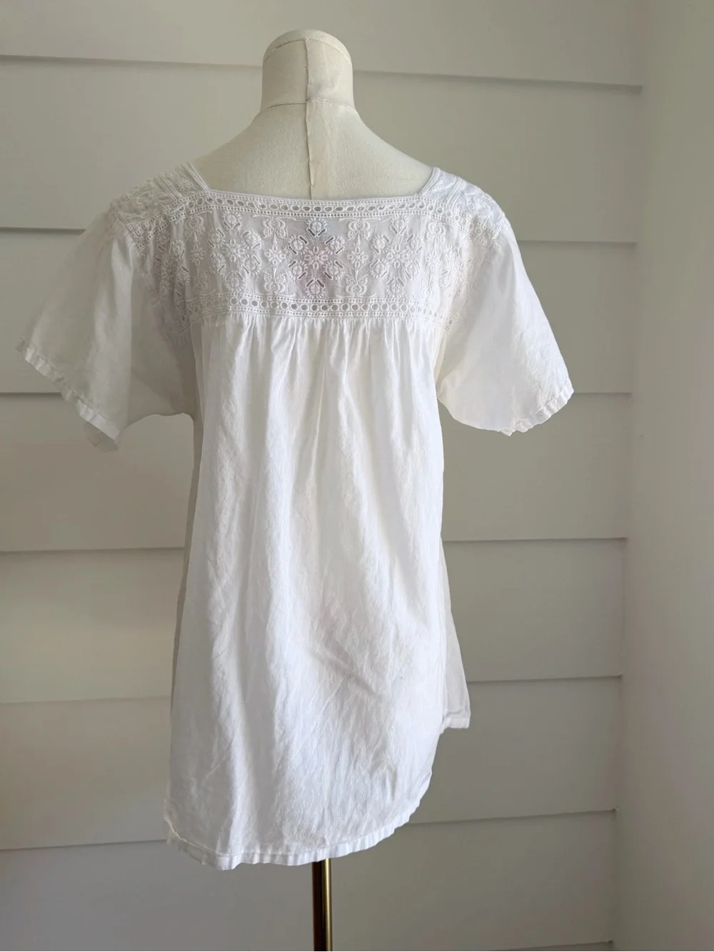 Johnny Was Bohemian White Square-Neck Embroidered Tunic Blouse S